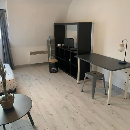 Apartman Joli Avec Garage Prive